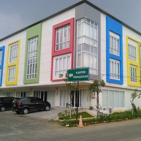 The Suites Metro Apartment - Putri Bandung Exterior foto