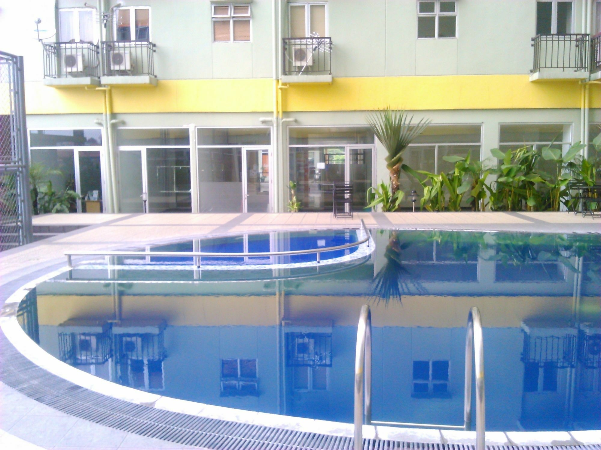 The Suites Metro Apartment - Putri Bandung Exterior foto